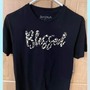 Black short sleeve tshirt